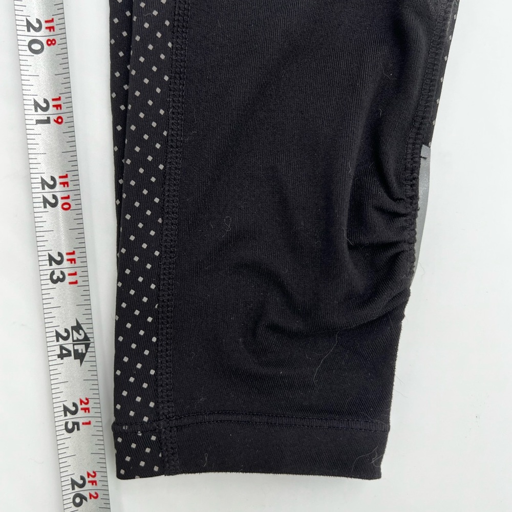 Athleta dot be free black and gray reflective running leggings size XS. - Picture 7 of 8